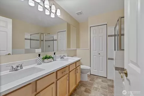 Bath - 2201 192nd St SE #B2, Bothell, WA 98012 photo 1 of 3