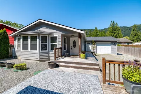 435 Cain Lake Rd, Sedro Woolley, WA 98284
