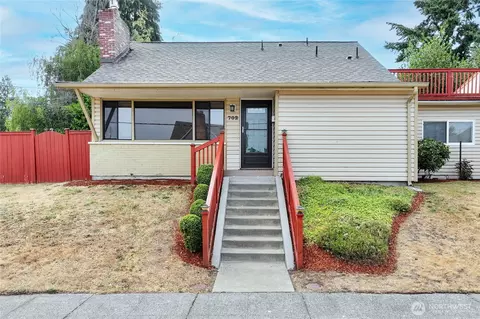702 N Mullen St, Tacoma, WA 98406