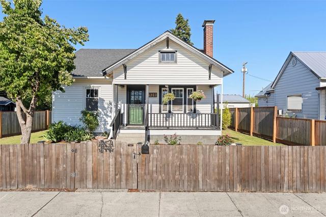 928 F St, Centralia, WA 98531
