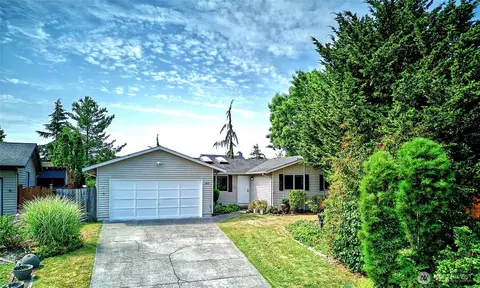 6410 65th Pl NE, Marysville, WA 98270