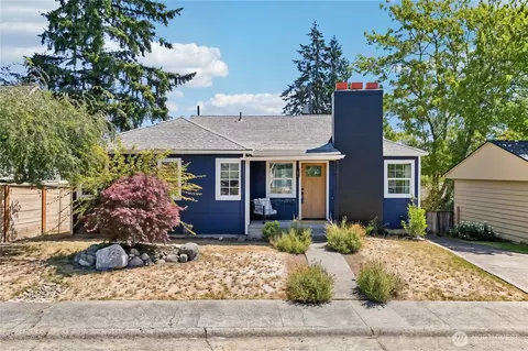 3310 9th Ave W, Seattle, WA 98119
