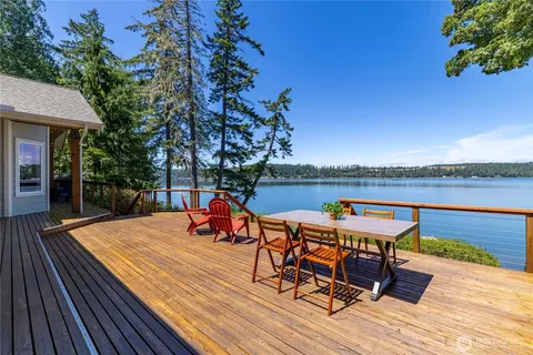 860 E Sunset Rd, Shelton, WA 98584