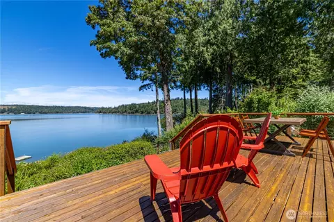 860 E Sunset Rd, Shelton, WA 98584