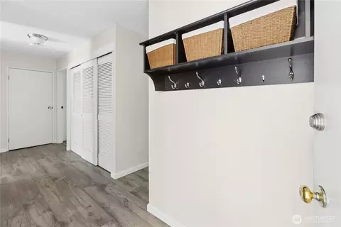 14136 74th Pl NE #15C, Kirkland, WA 98034 photo 2