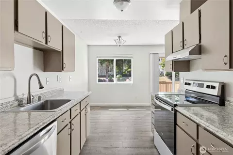 14136 74th Pl NE #15C, Kirkland, WA 98034 photo 8