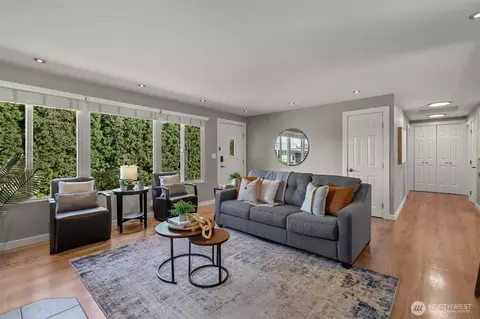 Living - 10527 Beardslee Blvd, Bothell, WA 98011 photo 1 of 3