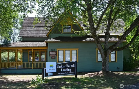 Exterior - 10527 Beardslee Blvd, Bothell, WA 98011 photo 10 of 11