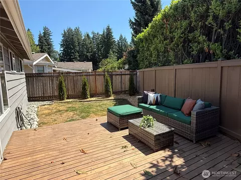 Exterior - 10527 Beardslee Blvd, Bothell, WA 98011 photo 5 of 9