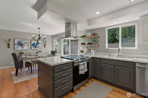 Kitchen - 10527 Beardslee Blvd, Bothell, WA 98011 photo 2 of 3