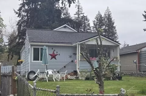 4933 Victory Dr, Port Orchard, WA 98367