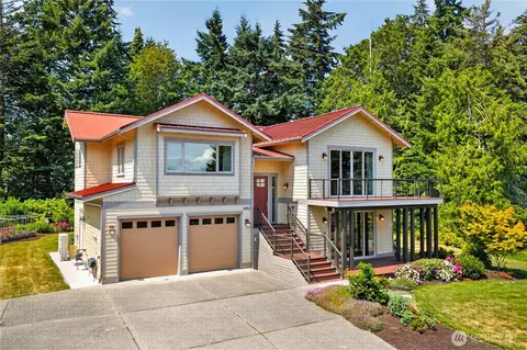 4402 E Ave, Anacortes, WA 98221