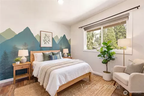 Bedroom - 21812 2nd Ave SE, Bothell, WA 98021 photo 4 of 5