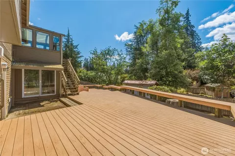 Exterior - 21812 2nd Ave SE, Bothell, WA 98021 photo 3 of 9