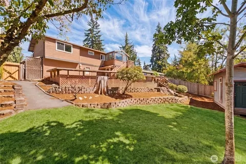 Exterior - 21812 2nd Ave SE, Bothell, WA 98021 photo 6 of 9