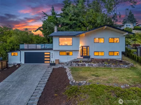 904 Puget St, Bellingham, WA 98226