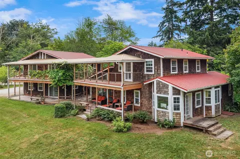 10133 SW 204th Ave, Vashon, WA 98070