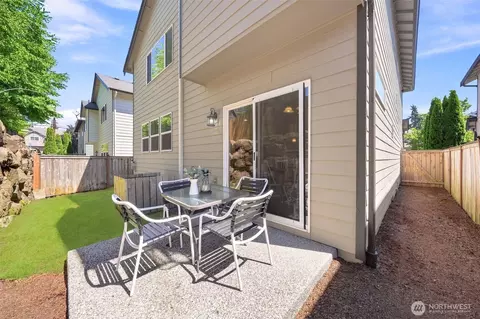 Exterior - 11614 52nd Ave SE, Everett, WA 98208 photo 6 of 10