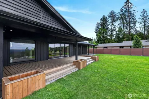 Exterior - 226 High Dr, Spokane, WA 99203 photo 3 of 5