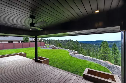 Exterior - 226 High Dr, Spokane, WA 99203 photo 4 of 5