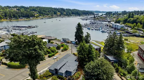 4010 Burnham Dr, Gig Harbor, WA 98332