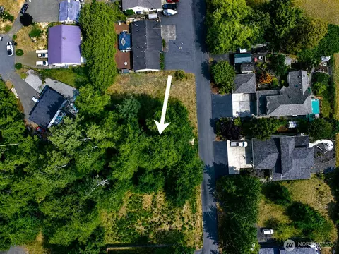 163 Olympic View Ave NE, Ocean Shores, WA 98569
