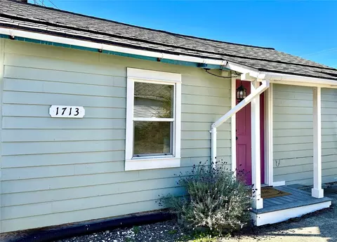 1713 Burwell St, Bremerton, WA 98337