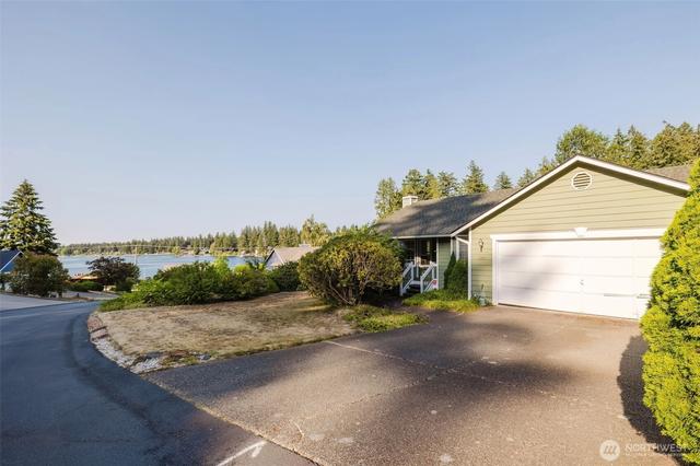 5305 Harbor Ridge Dr, Bremerton, WA 98312