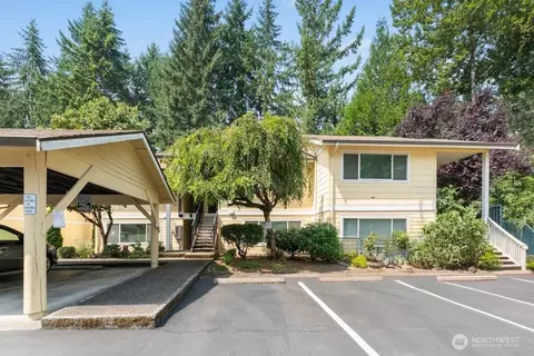 14602 NE 51st St #D1, Bellevue, WA 98007