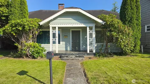 513 W 2nd St, Aberdeen, WA 98520