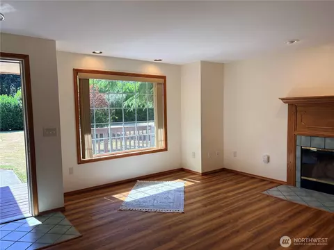 Living - 41 Livengood Ln, Sequim, WA 98382 photo 1 of 3