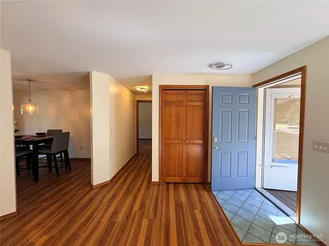 Entry Way - 41 Livengood Ln, Sequim, WA 98382 photo 1 of 2