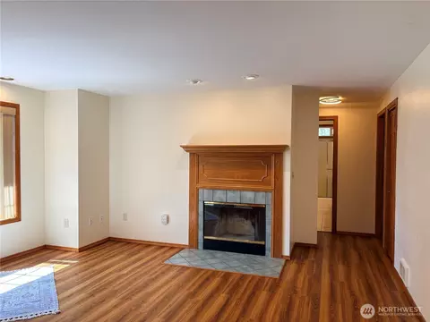 Living - 41 Livengood Ln, Sequim, WA 98382 photo 3 of 3