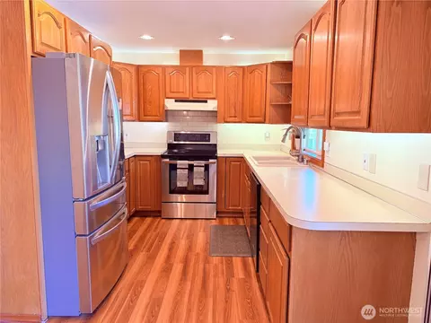 Kitchen - 41 Livengood Ln, Sequim, WA 98382 photo 1 of 2
