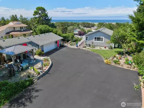 28017 L Pl, Ocean Park, WA 98640