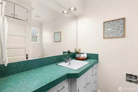 Bath - 119 N 83rd St, Seattle, WA 98103 photo 2 of 2