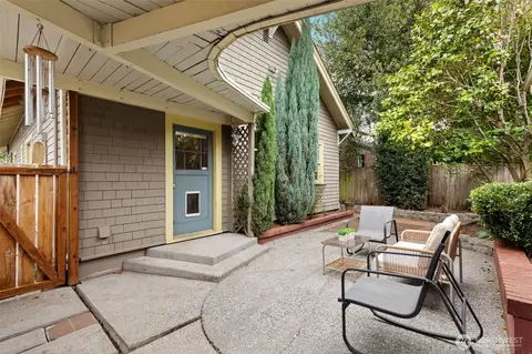 Exterior - 119 N 83rd St, Seattle, WA 98103 photo 3 of 7