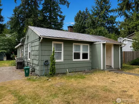13729 Stone Ave N, Seattle, WA 98133