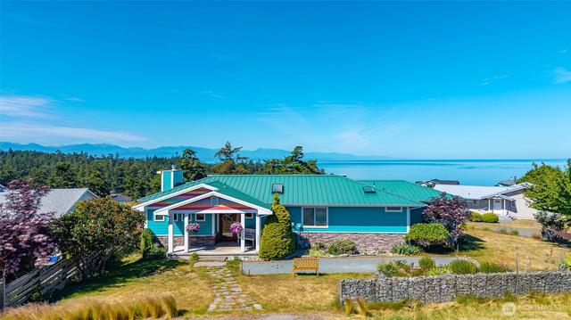 682 El Prado Ave, Coupeville, WA 98239