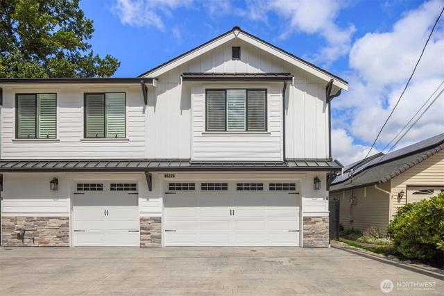 16226 E Shore Dr #B, Lynnwood, WA 98087