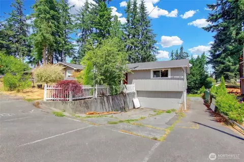Exterior - 201 E Beech St, Everett, WA 98203 photo 2 of 6