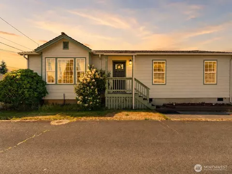 710 Perry Ave, Hoquiam, WA 98550