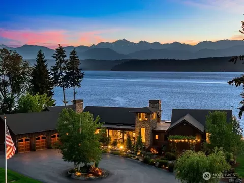 165 NE Kinman Rd, Poulsbo, WA 98370