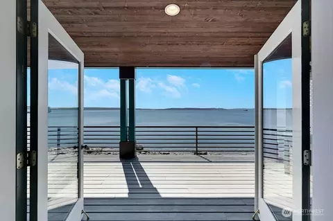 1633 Water St #3, Port Townsend, WA 98368