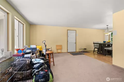 Living - 150 126 Allen Rd, Onalaska, WA 98570 photo 1 of 4