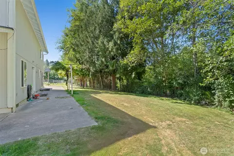 Exterior - 150 126 Allen Rd, Onalaska, WA 98570 photo 8 of 12