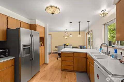 Kitchen - 150 126 Allen Rd, Onalaska, WA 98570 photo 1 of 2