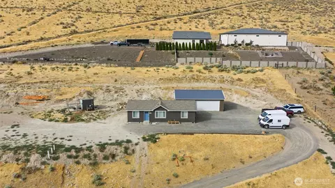 36055 E Red Mountain Rd, Benton City, WA 99320