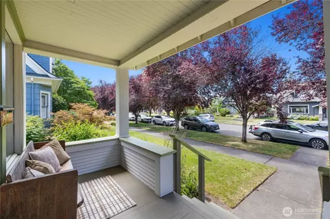 Exterior - 1705 Hoyt Ave, Everett, WA 98201 photo 3 of 11