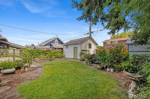 Exterior - 1705 Hoyt Ave, Everett, WA 98201 photo 4 of 11